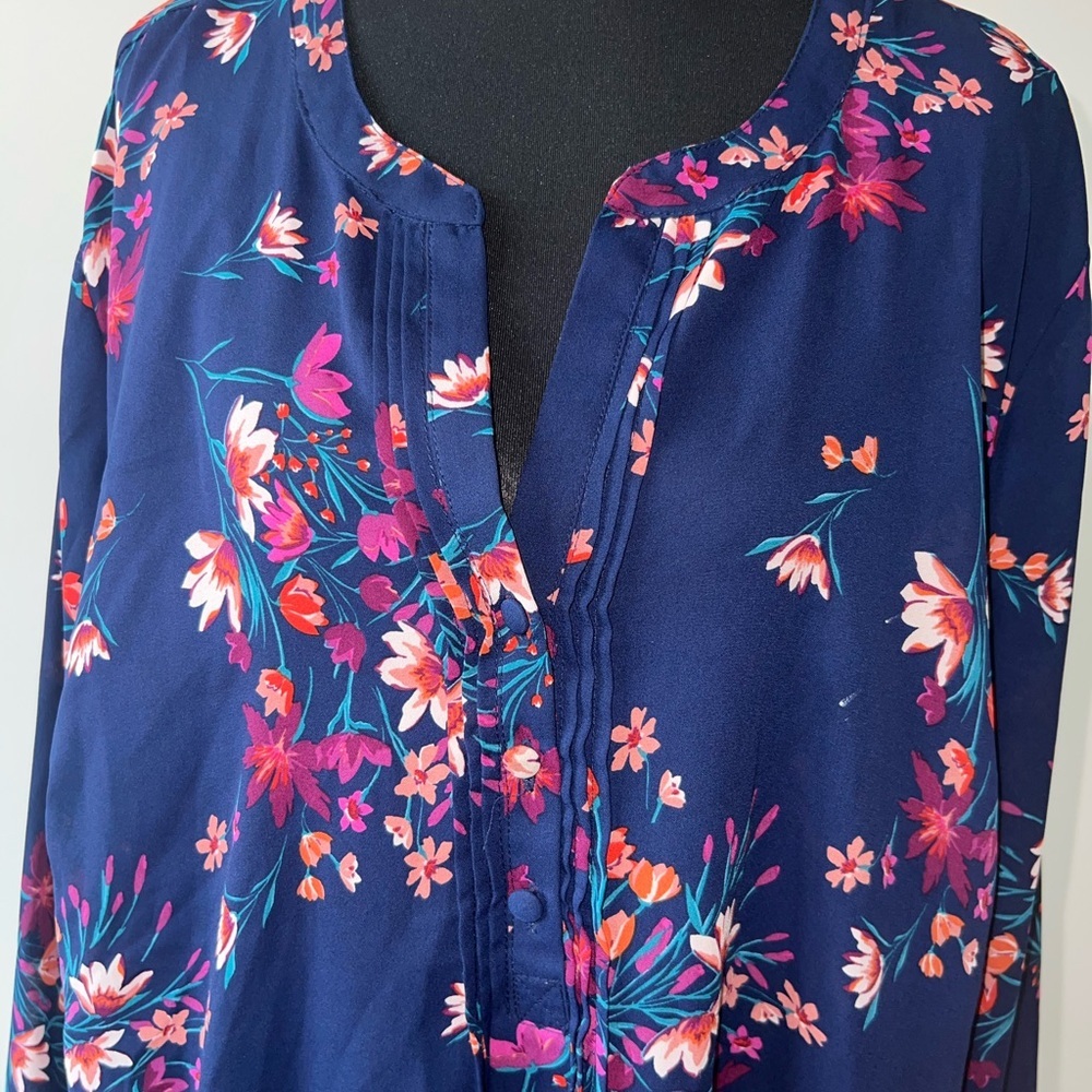 Torrid Navy Floral Tunic Blouse - Picture 2 of 5